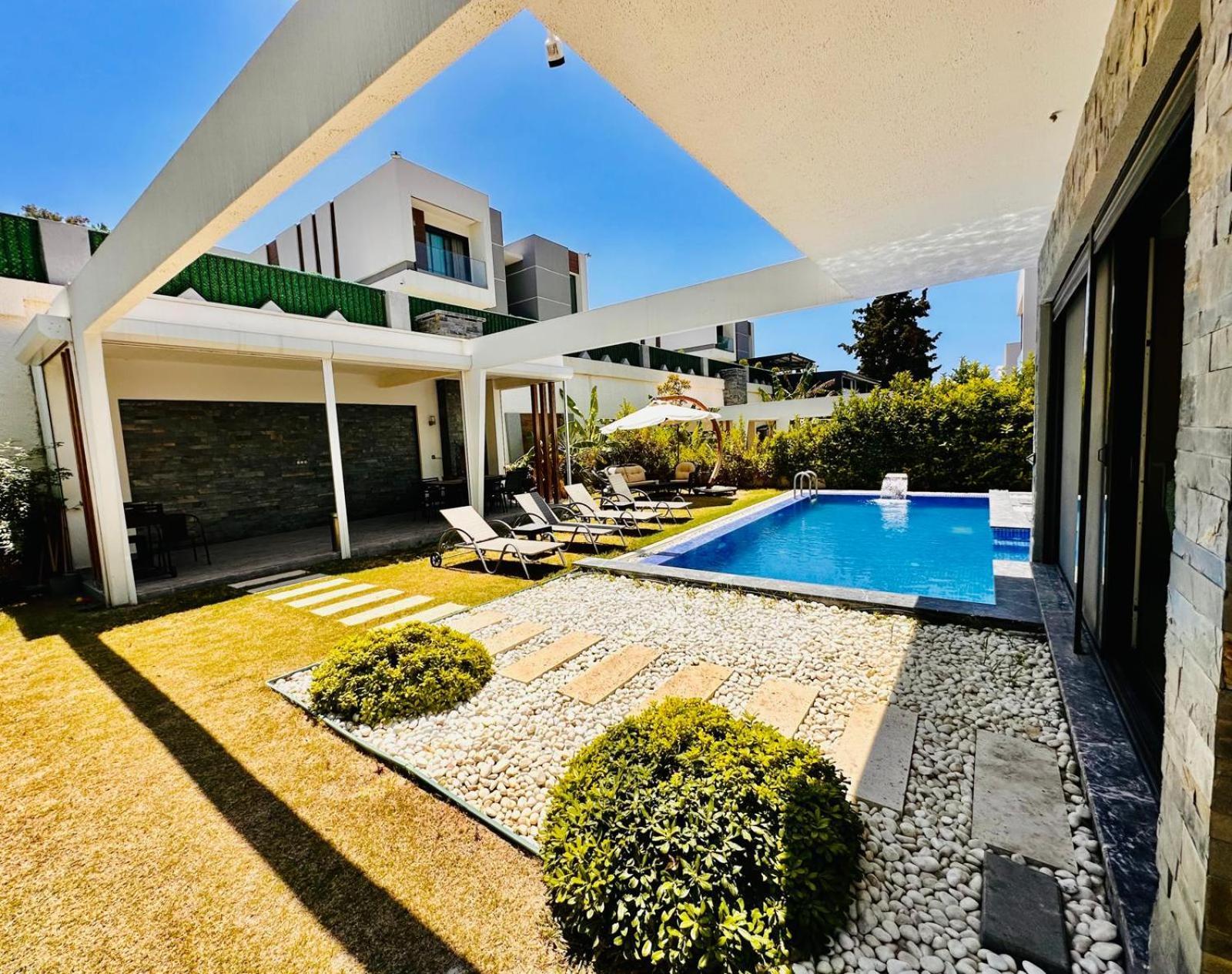 Luxury Swan 5 With Private Pool